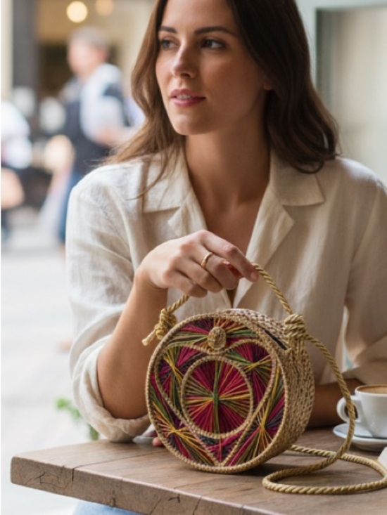 Handbags - Handcrafted Colombian Fique Crossbody Bag with Geometric Design and Rope Strap